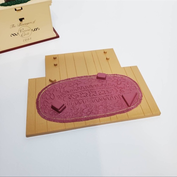 Hallmark Christmas‎ Ornament Display Cozy Fireplace Flickering Flame Decor - Picture 4 of 7